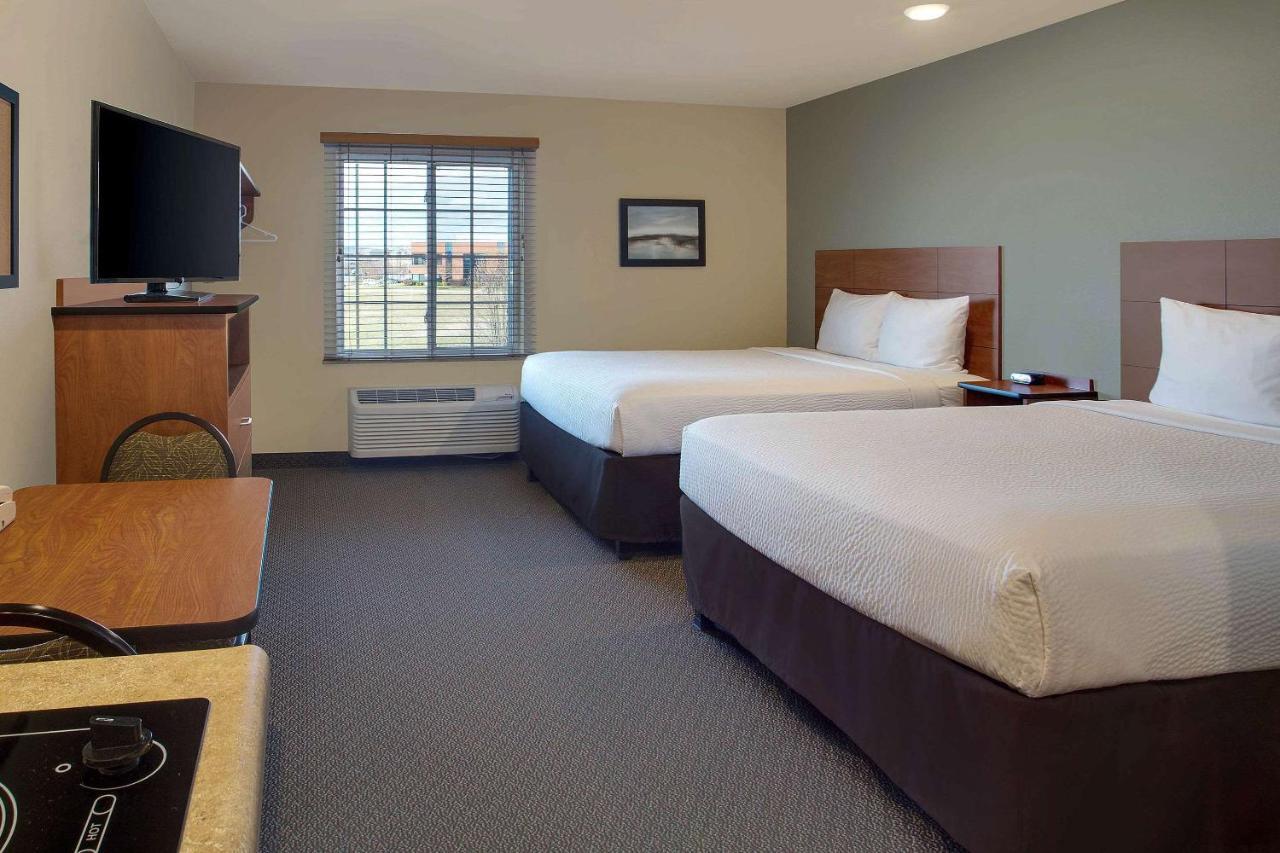 Woodspring I-70 Hotel